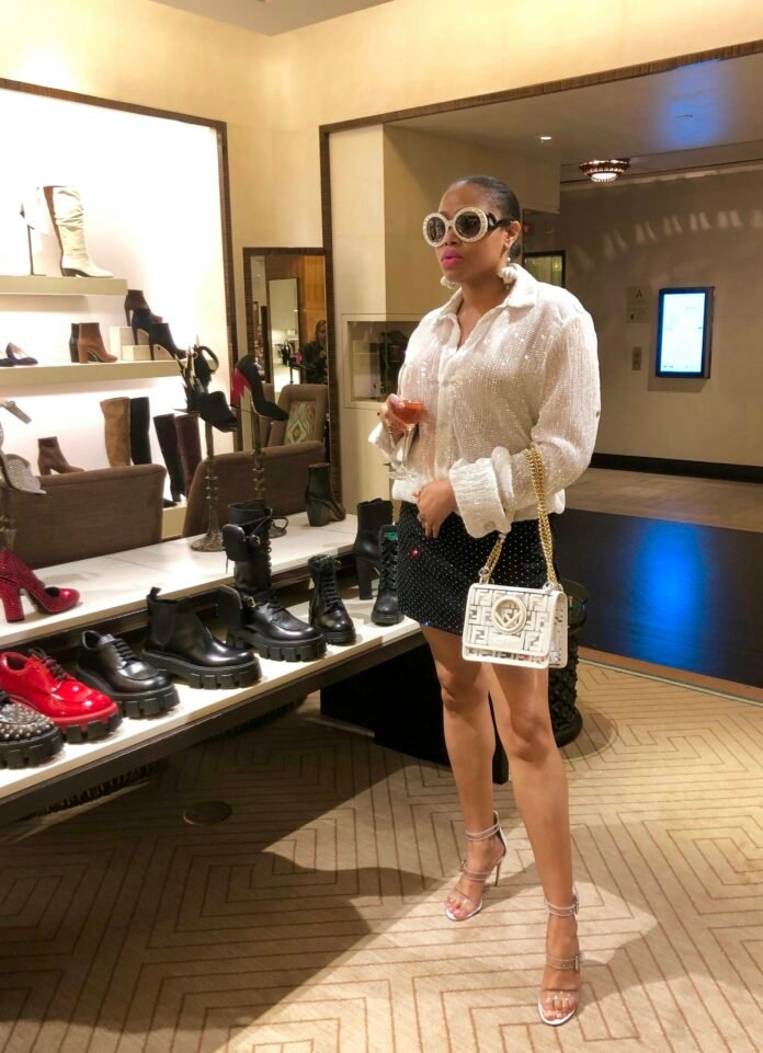 photo-1569982368137-6a50ac775202